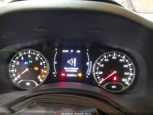 Продаж на аукціоні авто 2018 Jeep Renegade Latitude 4x4, vin: ZACCJBBB5JPH43740, номер лоту: 44426729