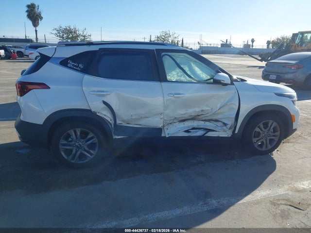 KIA SELTOS S 2022 KNDEU2AA4N7262681 Image 13