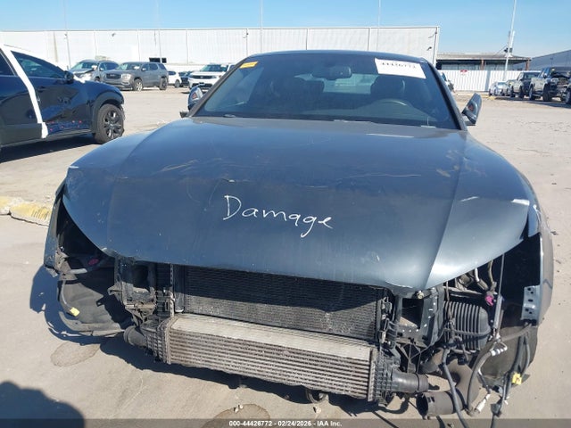 2011 Audi A5 2.0t Premium მანქანა იყიდება აუქციონზე, vin: WAUWFAFR7BA038534, აუქციონის ნომერი: 44426772