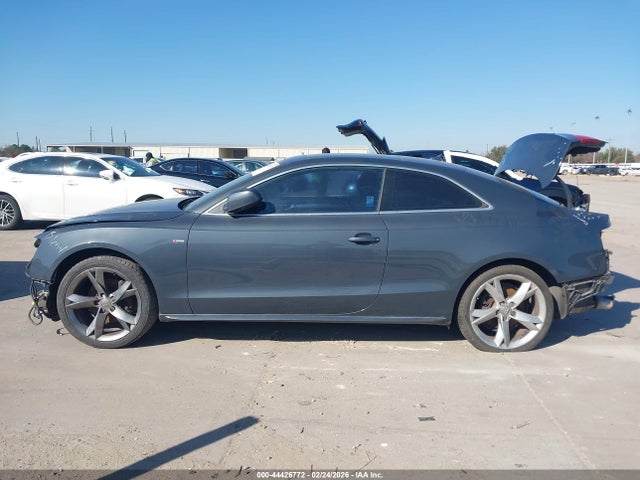 2011 Audi A5 2.0t Premium მანქანა იყიდება აუქციონზე, vin: WAUWFAFR7BA038534, აუქციონის ნომერი: 44426772