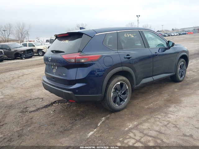 5N1BT3BA9RC684769 Nissan Rogue Sv Fwd