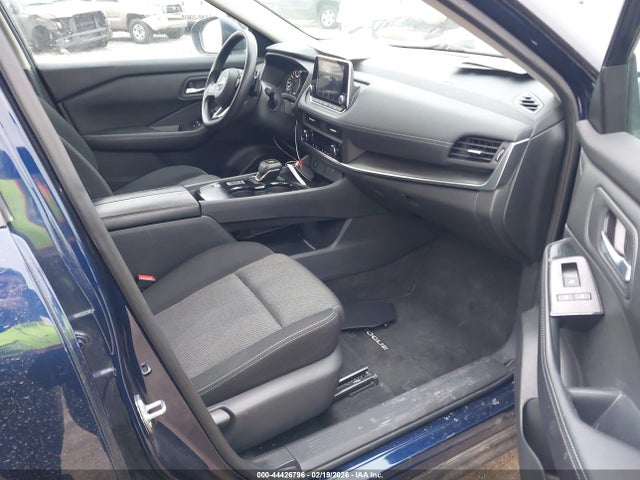 5N1BT3BA9RC684769 Nissan Rogue Sv Fwd