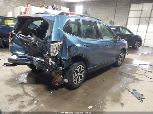 44426808 :رقم المزاد ، JF2SKADC6PH504370 vin ، 2023 Subaru Forester Premium مزاد بيع