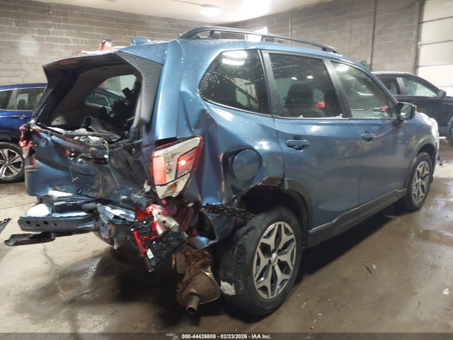 44426808 :رقم المزاد ، JF2SKADC6PH504370 vin ، 2023 Subaru Forester Premium مزاد بيع