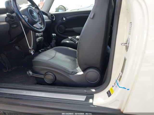 2009 MINI COOPER CLUBMAN WMWML33589TP98953 Photo 5