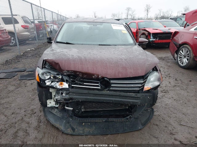 2012 Volkswagen Passat 2.5l Se მანქანა იყიდება აუქციონზე, vin: 1VWBP7A3XCC055352, აუქციონის ნომერი: 44426870