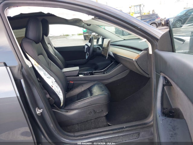 2020 TESLA MODEL Y 5YJYGDEE3LF041559 Photo 4