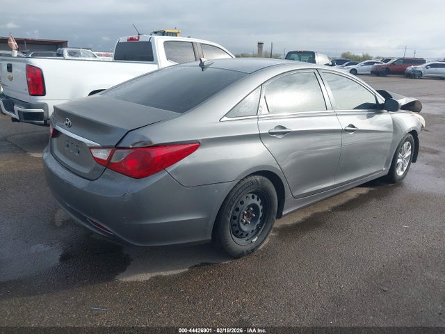 Продажа на аукционе авто 2012 Hyundai Sonata Gls, vin: 5NPEB4AC4CH380838, номер лота: 44426901