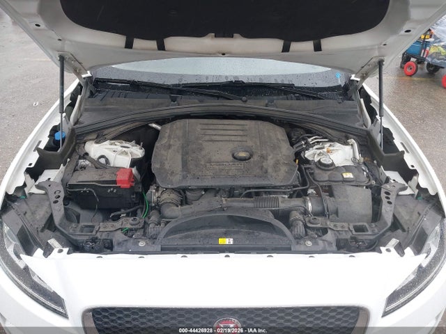 2017 JAGUAR F-PACE SADCJ2BN7HA095018 Photo 9