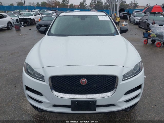 SADCJ2BN7HA095018 Jaguar F-pace 20d Premium