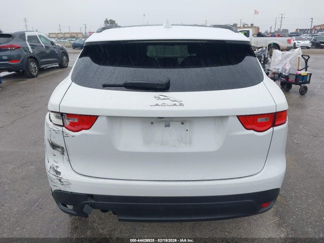 SADCJ2BN7HA095018 Jaguar F-pace 20d Premium