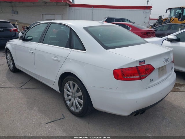 2011 AUDI A4 WAUFFAFL3BN013943 Photo 2