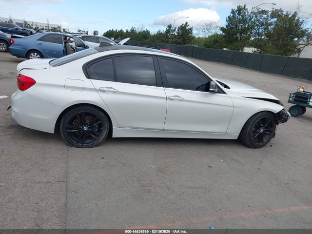 BMW 320i 2016 WBA8A9C56GK617541 Image 14