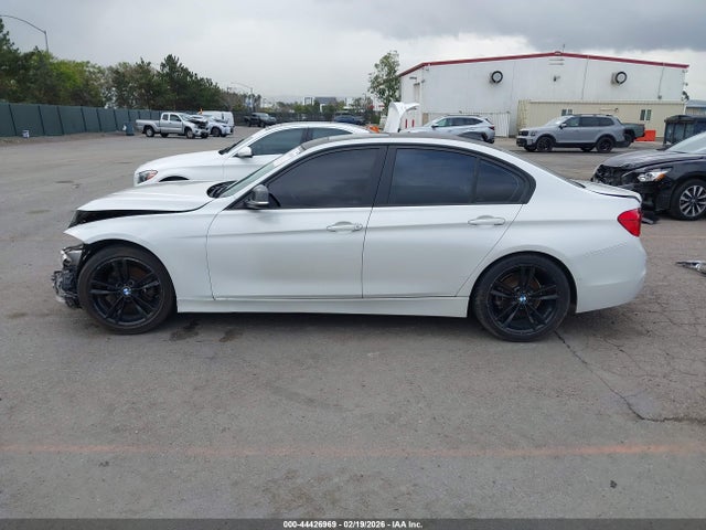 BMW 320i 2016 WBA8A9C56GK617541 Image 15