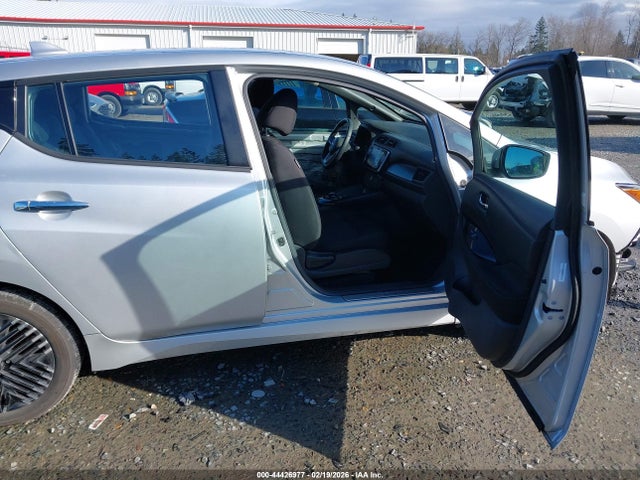 2024 NISSAN LEAF 1N4CZ1CV2RC551743 Photo 4