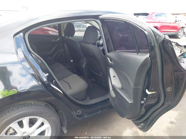 JM1BM1U72G1304655 Mazda Mazda3 I Sport