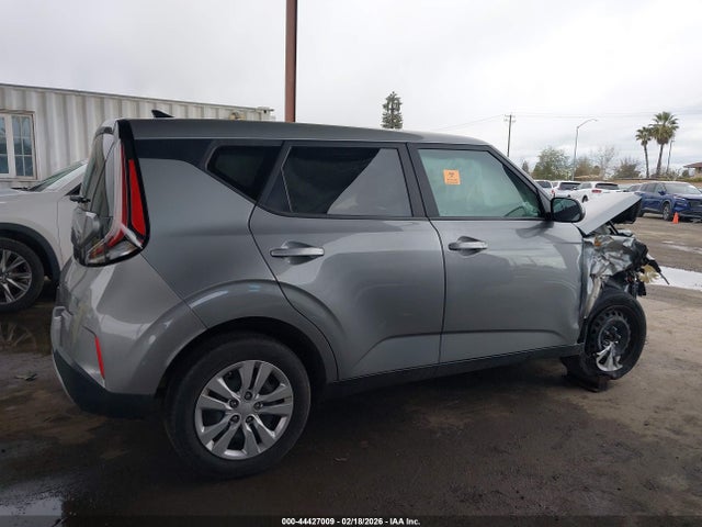 KNDJ23AU5P7858065 KIA SOUL LX