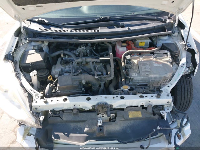 JTDKDTB39E1568996 Toyota Prius C Two