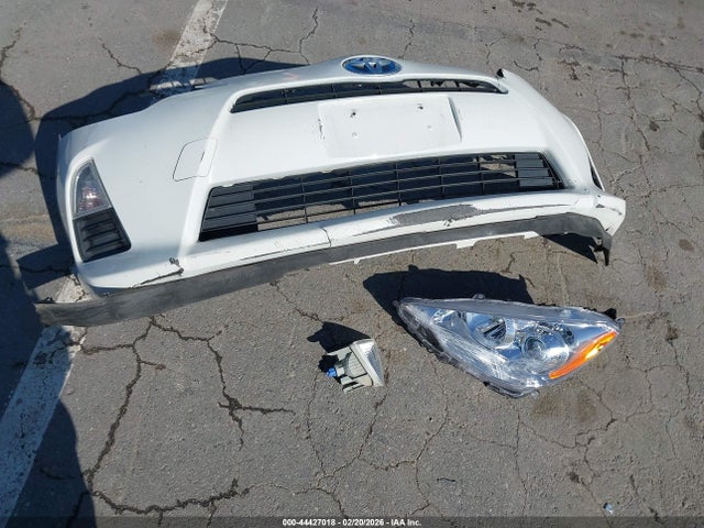 JTDKDTB39E1568996 Toyota Prius C Two