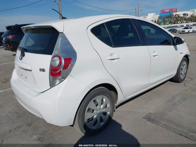 JTDKDTB39E1568996 Toyota Prius C Two