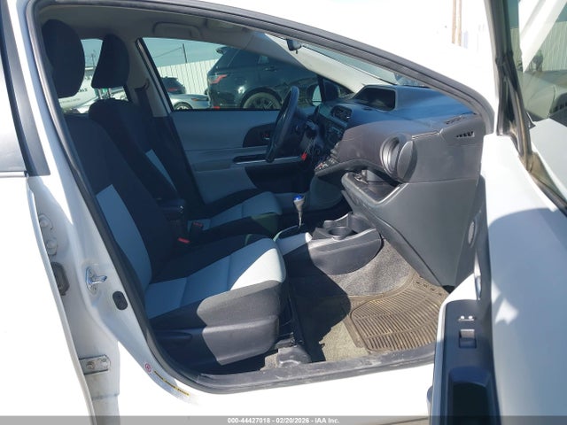 JTDKDTB39E1568996 Toyota Prius C Two