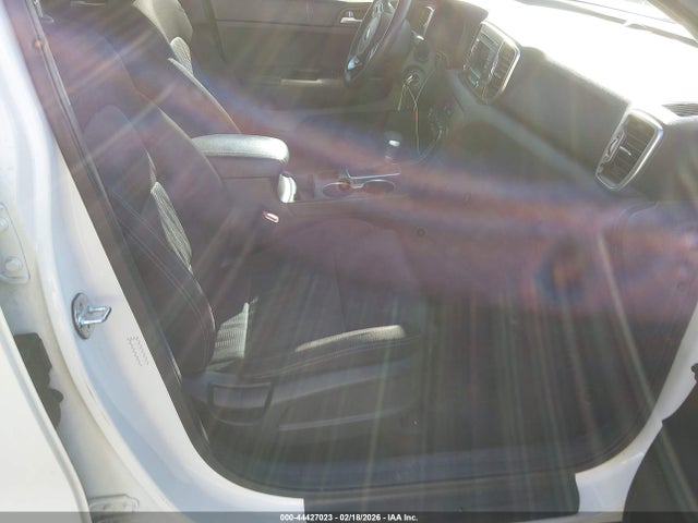 2017 KIA SPORTAGE KNDPMCAC1H7273836 Photo 4