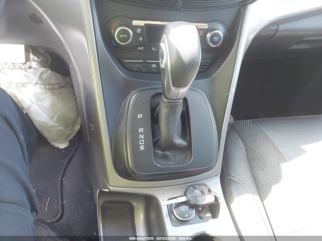 1FMCU0GXXGUB72989 Ford ESCAPE SE