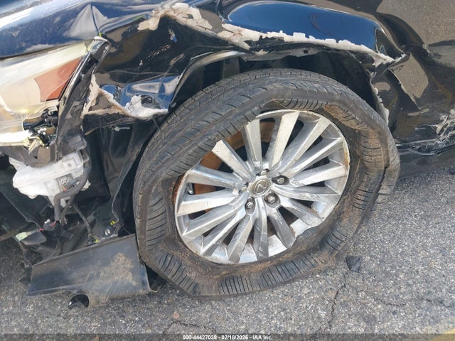Lexus LS 460 2014 JTHCL5EF0E5020563 Image 17