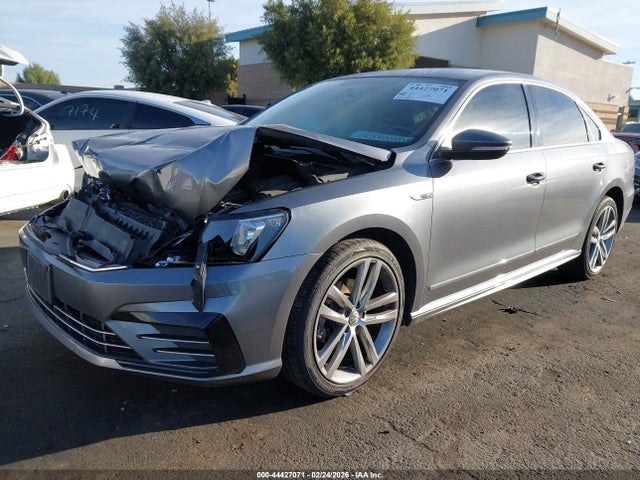 1VWDT7A35HC076492 Volkswagen Passat 1.8t R-line