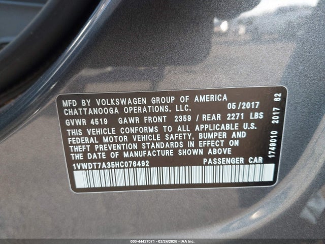 1VWDT7A35HC076492 Volkswagen Passat 1.8t R-line