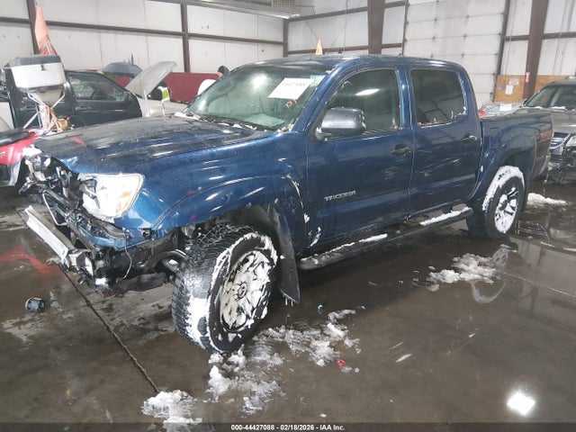 Toyota Tacoma Prerunner V6 2015 5TFJU4GN2FX074893 Image 2