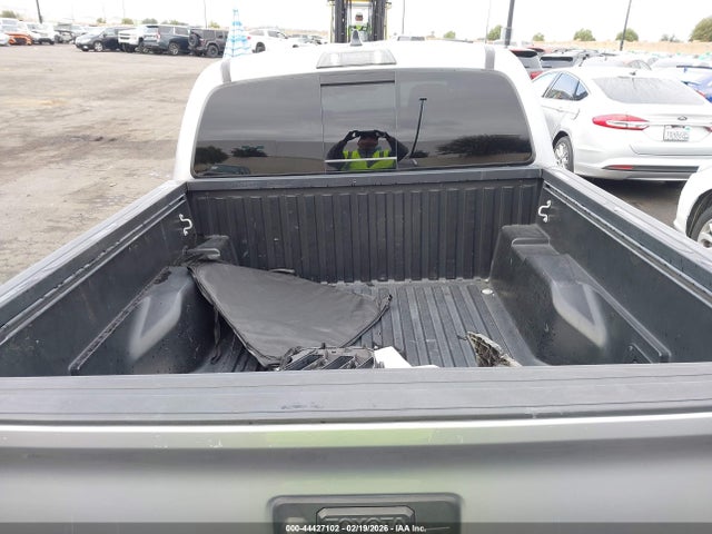 3TMAZ5CN8LM126882 Toyota Tacoma Sr5 V6