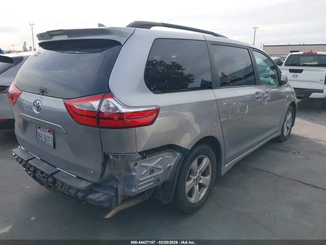 5TDKZ3DC9JS904335 Toyota Sienna Le 8 Passenger