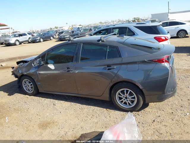 JTDKBRFU8J3595715 Toyota Prius Two