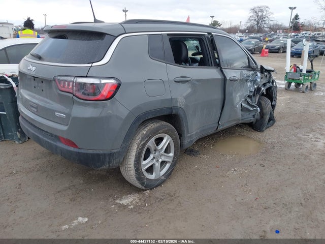 44427152 :رقم المزاد ، 3C4NJDBN1PT503942 vin ، 2023 Jeep Compass Latitude 4x4 مزاد بيع