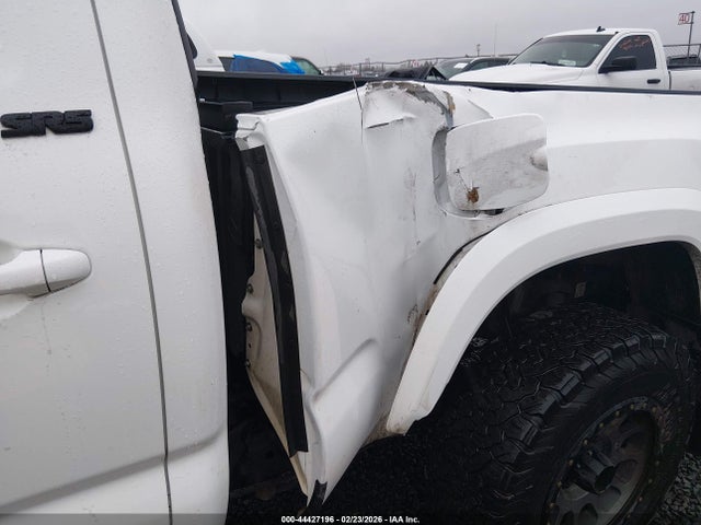 3TMDZ5BN9NM138797 Toyota Tacoma Sr5 V6
