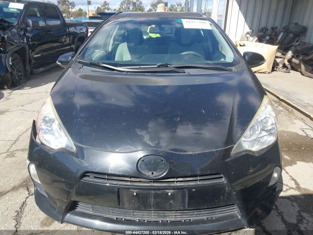 JTDKDTB36E1063868 Toyota Prius C One