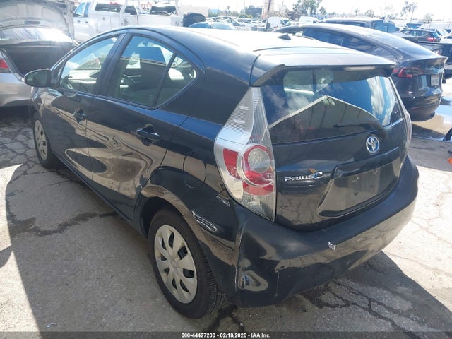 JTDKDTB36E1063868 Toyota Prius C One