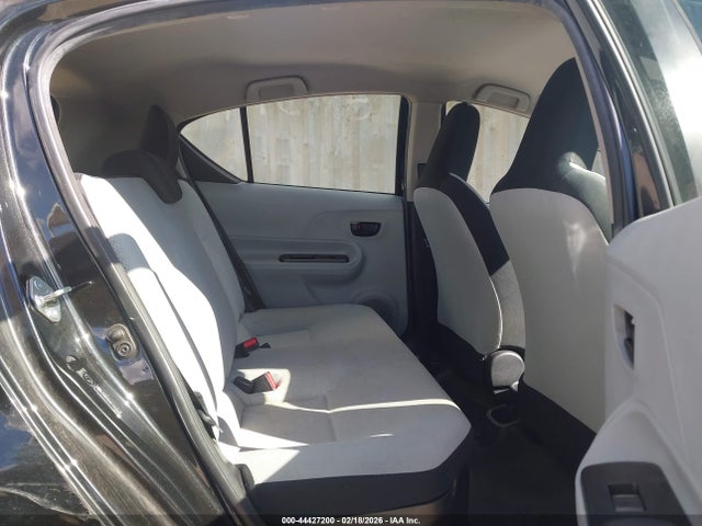 JTDKDTB36E1063868 Toyota Prius C One