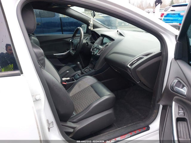 1FADP3L92HL263941 Ford FOCUS ST