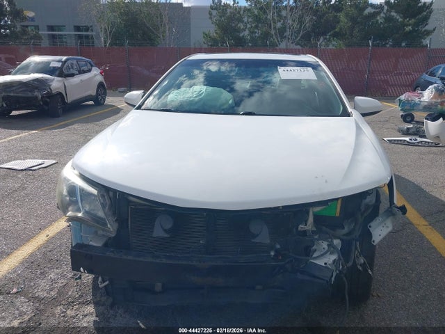 4T1BF1FK0EU761354 Toyota CAMRY SE