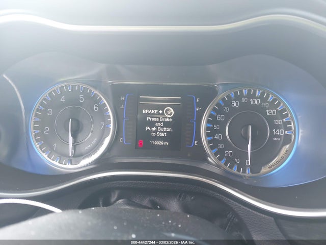 2015 Chrysler 200 Limited მანქანა იყიდება აუქციონზე, vin: 1C3CCCAB5FN688499, აუქციონის ნომერი: 44427244