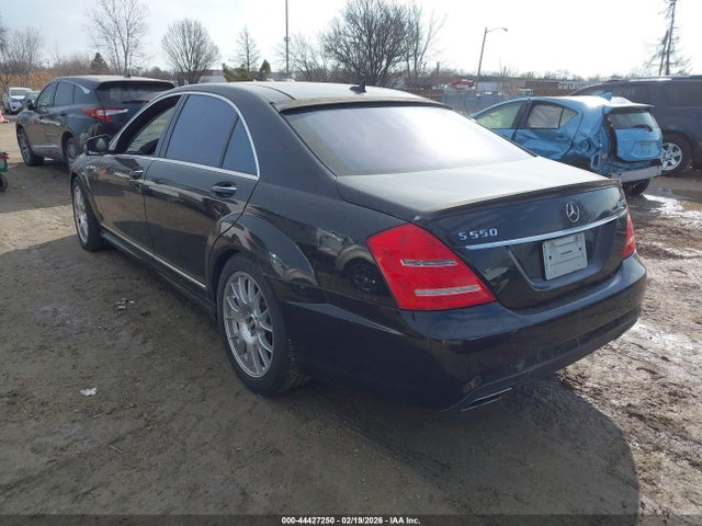 2013 MERCEDES-BENZ S 550 WDDNG9EB2DA511537 Photo 2