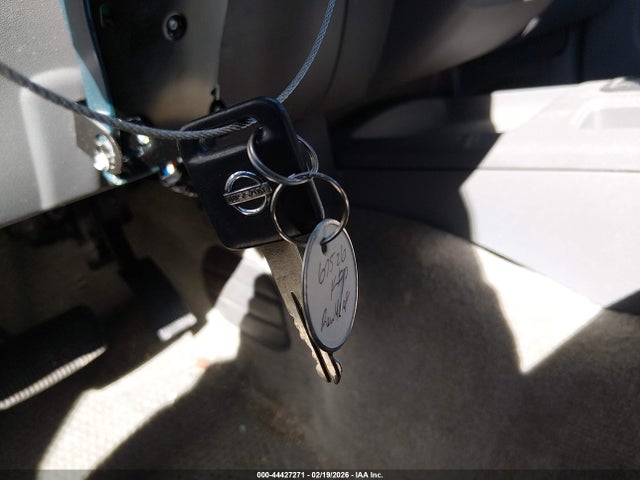 44427271 :رقم المزاد ، 1N6DD0ER4HN708597 vin ، 2017 Nissan Frontier Sv مزاد بيع