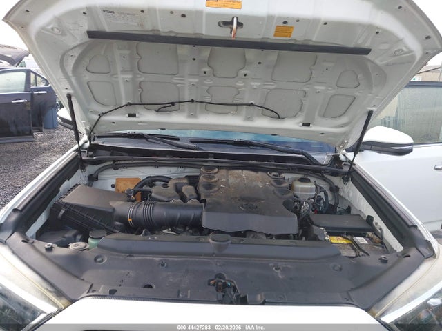 2014 TOYOTA 4RUNNER JTEBU5JR9E5177949 Photo 9