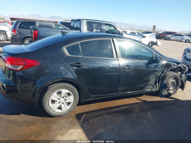 3KPFK4A7XJE273740 KIA FORTE LX