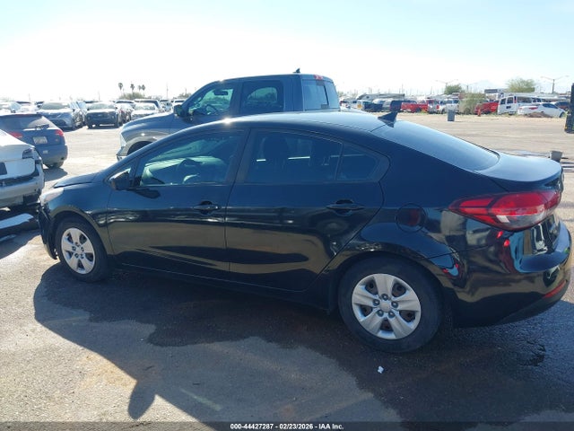 3KPFK4A7XJE273740 KIA FORTE LX