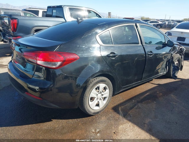 3KPFK4A7XJE273740 KIA FORTE LX
