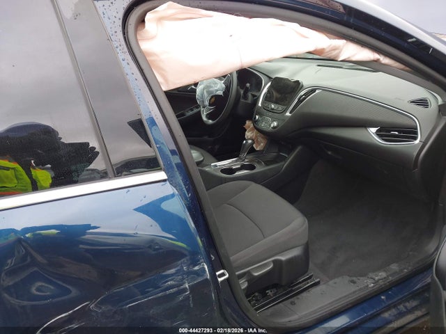 1G1ZD5ST0LF030884 Chevrolet Malibu Fwd Lt
