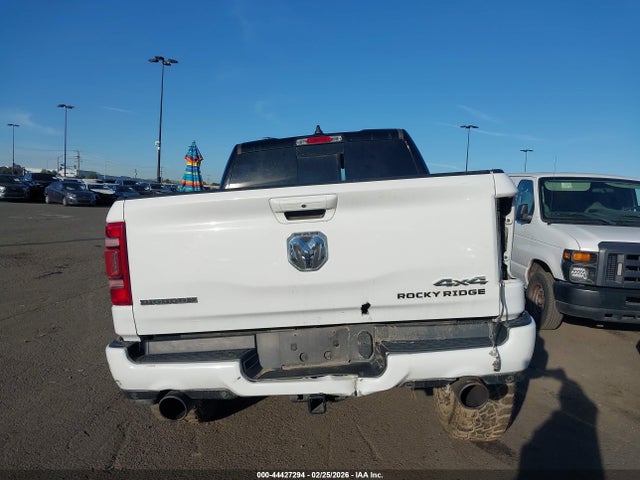 1C6SRFFT0MN735743 RAM 1500 Big Horn 4x4 5&#039;7 Box